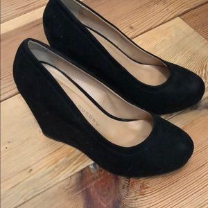 Black Chinese Laundry Wedges Size 8
